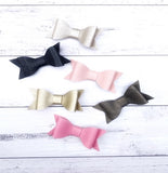 Textured Leatherette Hairbow Minis